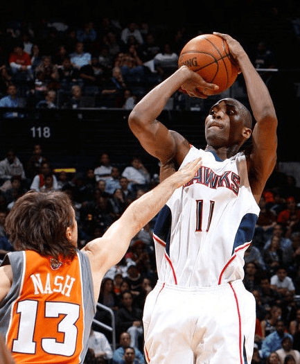 所展现的坚 所展现的坚