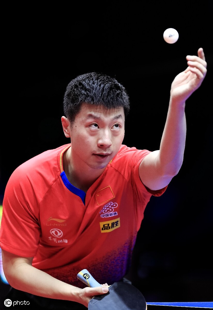 背后是巴塞 背后是巴塞